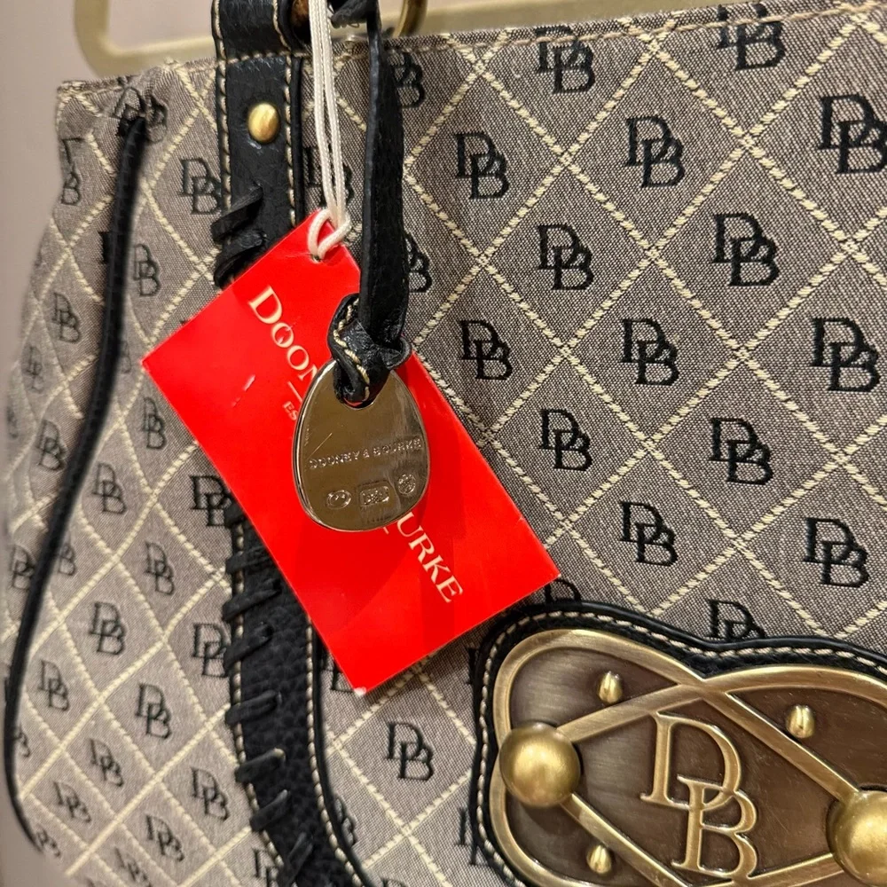❌SOLD❌Dooney & Bourke Black and Brown Satchel - Picture 3 of 9